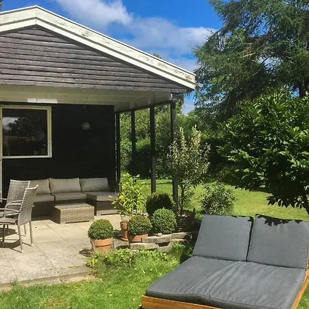 Дом отдыха Two-bedroom With A Fireplace 05